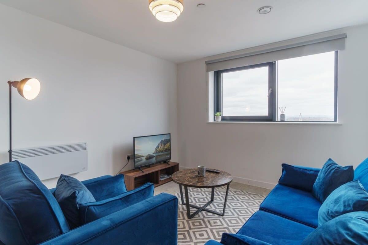 Stunning 2 Bed Apartment In Salford With Views Manchester Zewnętrze zdjęcie